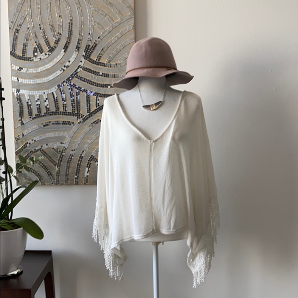 White lace shawl - Picture 2 of 5